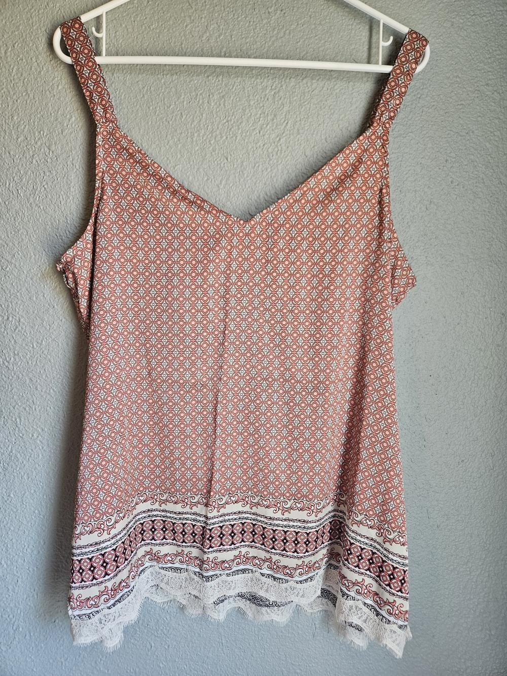 White House Black Market Geometric Satin Lace Trim Cami Top - Women's L - Picture 2 of 11